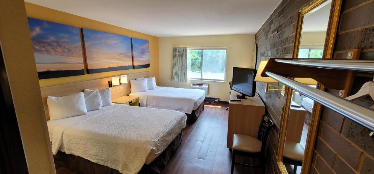 Days Inn By Wyndham Rockford I-90 Casino District Экстерьер фото