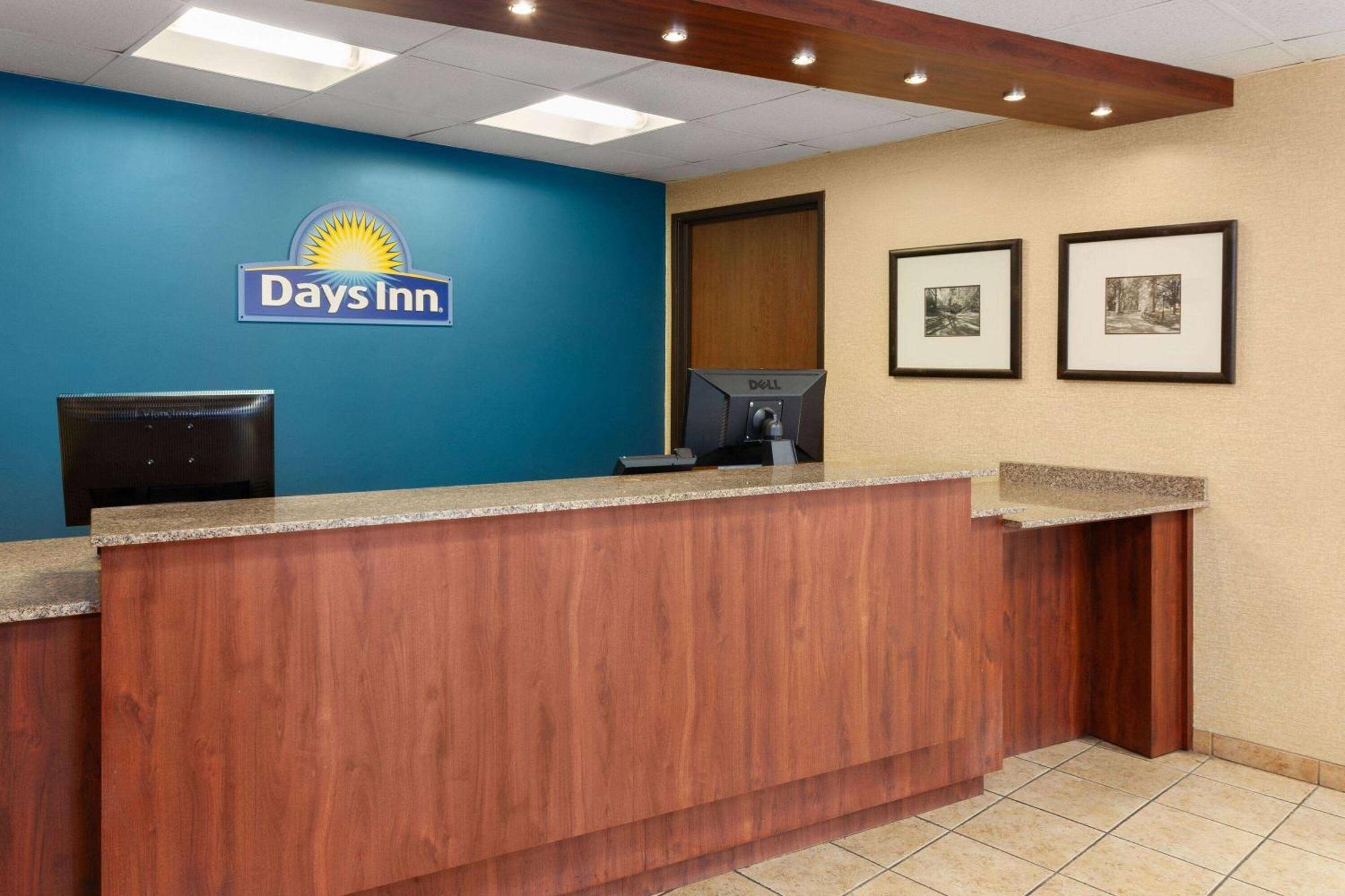 Days Inn By Wyndham Rockford I-90 Casino District Экстерьер фото