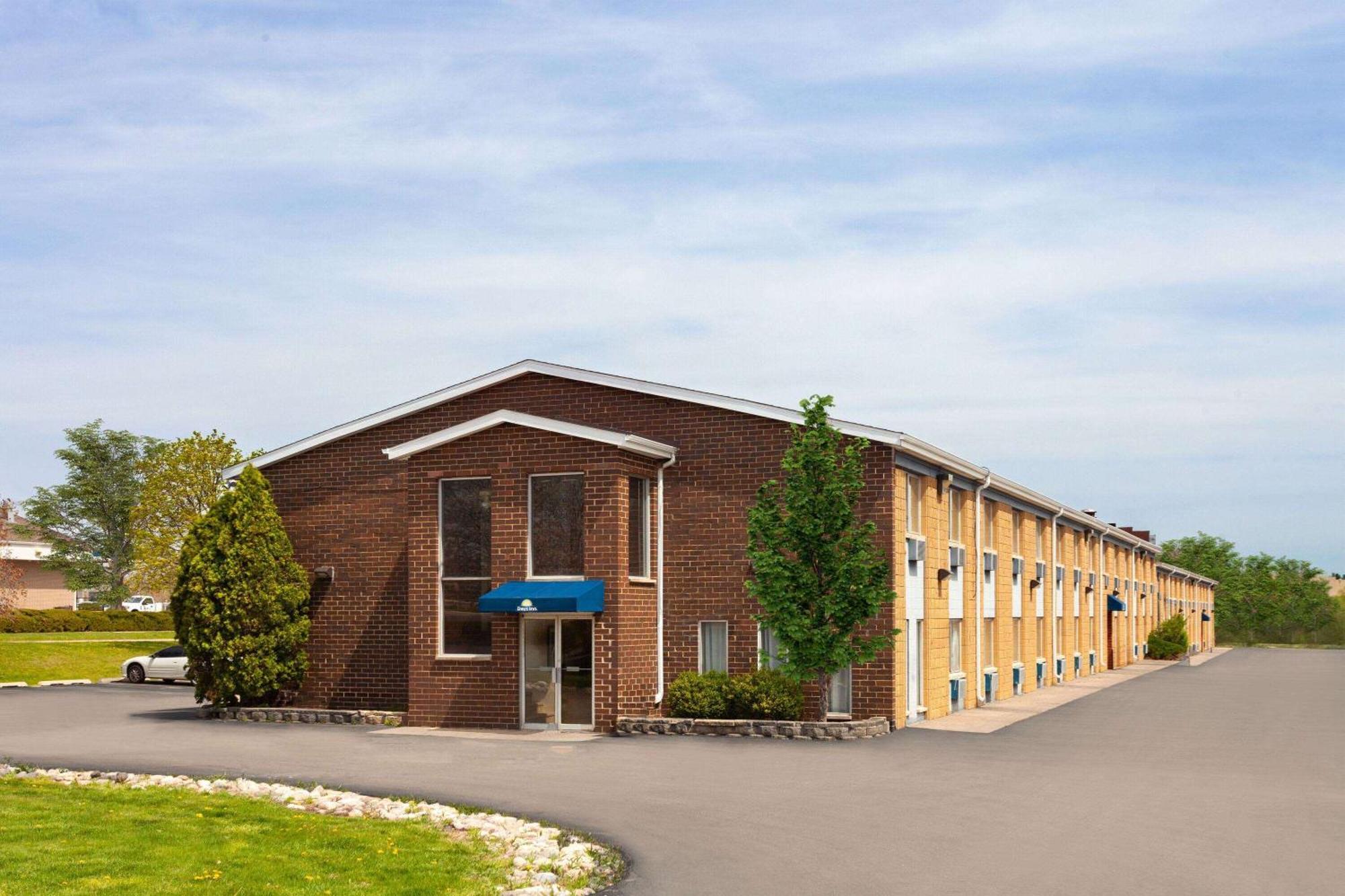 Days Inn By Wyndham Rockford I-90 Casino District Экстерьер фото